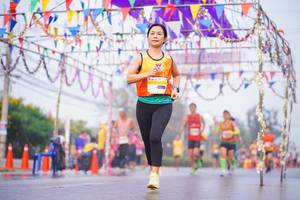 BIB: 799
                            <button type="button" onclick="openModal(9963689)" class="btn btn-primary btn-sm float-right btn-popup" data-toggle="modal" data-target=".modal-high-quality">
                        <i class="fas fa-shopping-cart"></i> Add to Cart
                    </button>
                                            <button type="button" onclick="isThisMe(9963689, true)" class="btn btn-success btn-sm float-right btn-popup btn-isme hidden" data-toggle="tooltip" data-placement="bottom" title="นี่คือรูปของคุณใช่ไหม คลิกที่นี่เพื่อเอาเข้าอัลบั้ม">
                        <i class="fas fa-plus"></i> Add to album
                    </button>
                    <button type="button" onclick="isThisMe(9963689, false)" class="btn btn-warning btn-sm float-right btn-popup btn-isnotme hidden">
                        <i class="fas fa-ban"></i> Remove from album
                    </button>